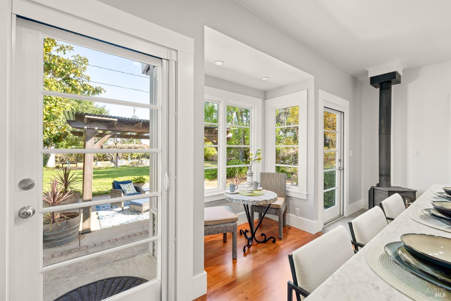 Detail Gallery Image 21 of 41 For 2855 Old Gravenstein Hwy, Sebastopol,  CA 95472 - 2 Beds | 1 Baths