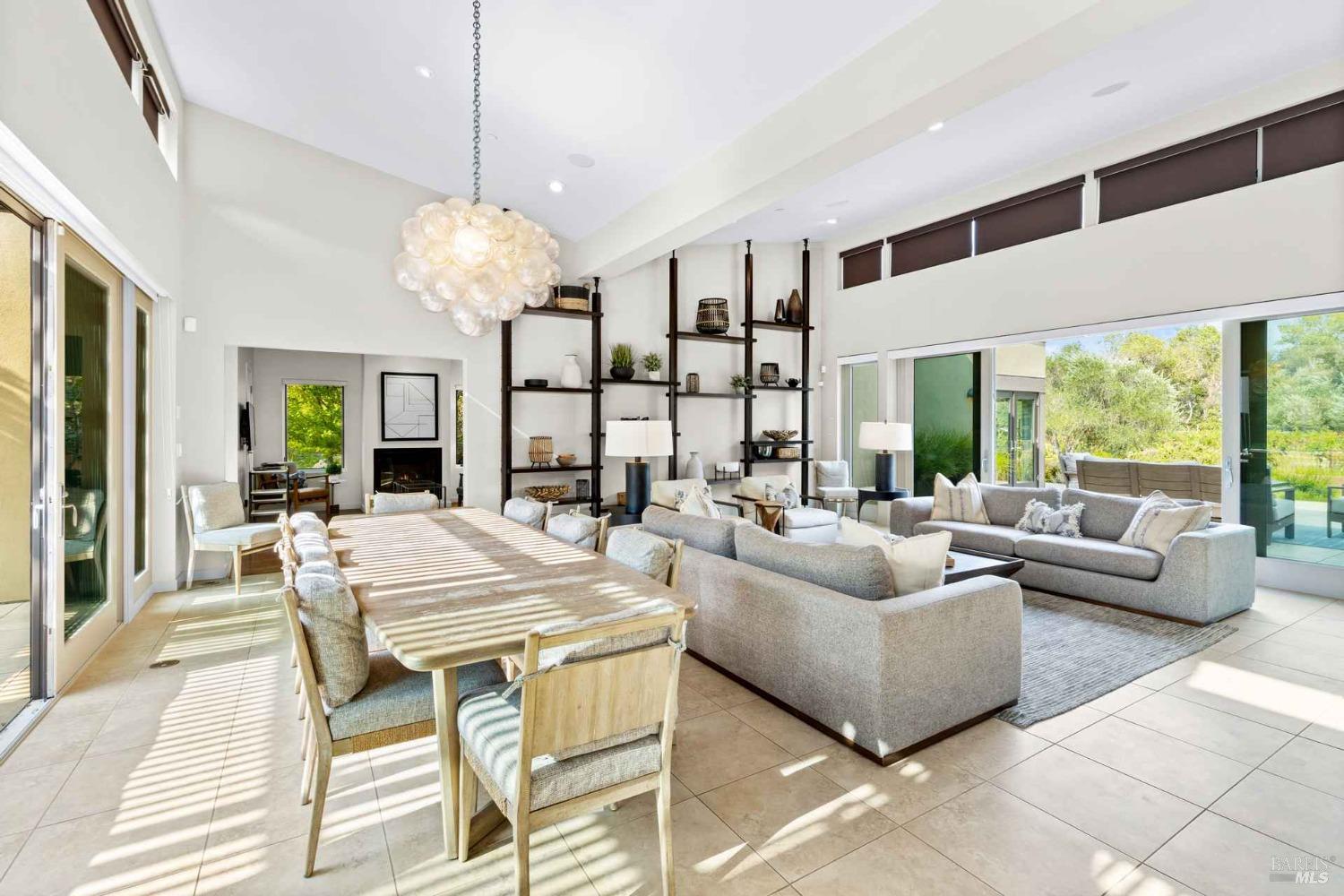 Detail Gallery Image 8 of 35 For 2252 W Dry Creek Rd, Healdsburg,  CA 95448 - 5 Beds | 5 Baths