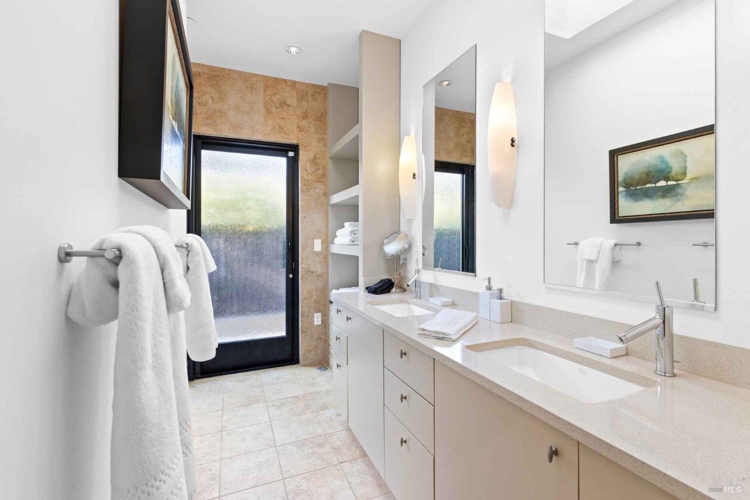Detail Gallery Image 19 of 35 For 2252 W Dry Creek Rd, Healdsburg,  CA 95448 - 5 Beds | 5 Baths