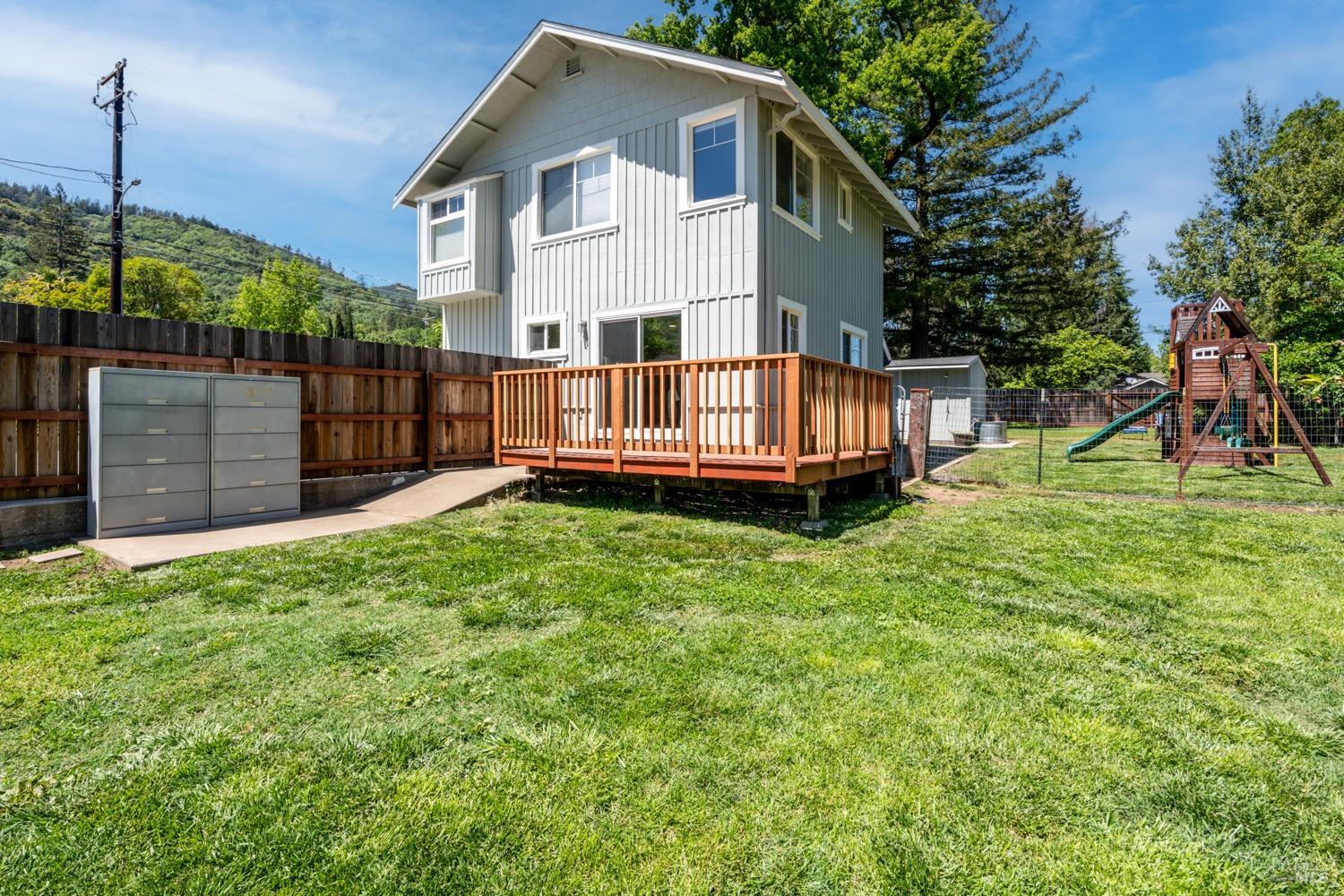 Detail Gallery Image 35 of 43 For 1207 W Clay St, Ukiah,  CA 95482 - 3 Beds | 2 Baths