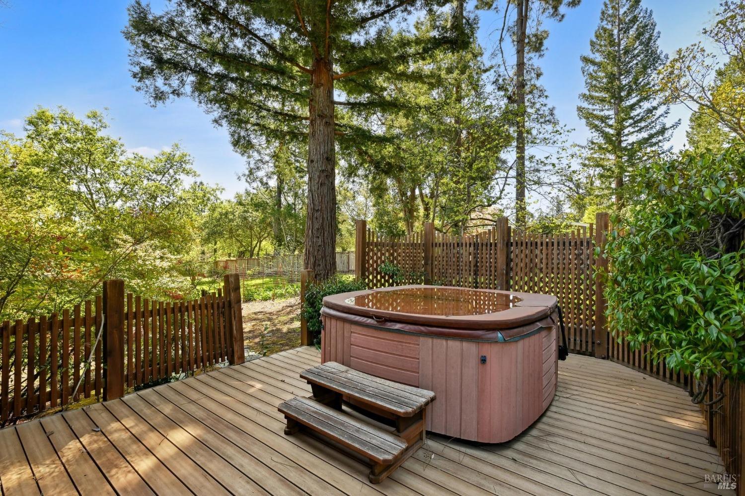 Detail Gallery Image 7 of 31 For 3369 Jaylee Dr, Santa Rosa,  CA 95404 - 4 Beds | 2/1 Baths