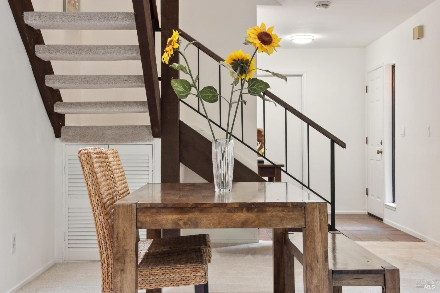Detail Gallery Image 13 of 51 For 73 Flicker Dr, Novato,  CA 94949 - 3 Beds | 2/1 Baths