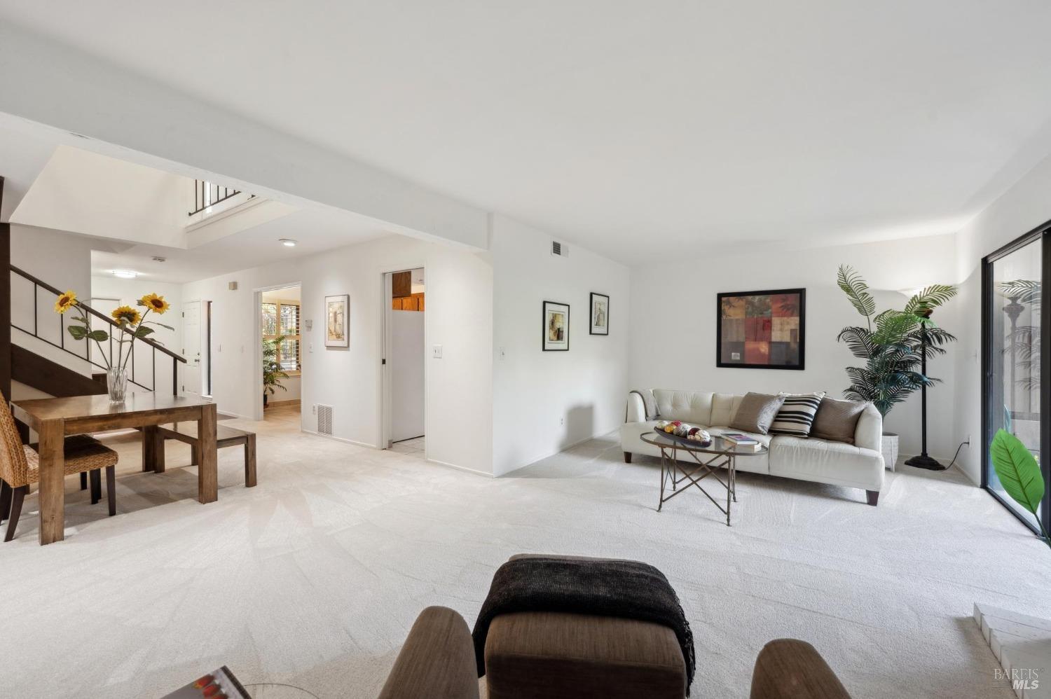 Detail Gallery Image 15 of 51 For 73 Flicker Dr, Novato,  CA 94949 - 3 Beds | 2/1 Baths