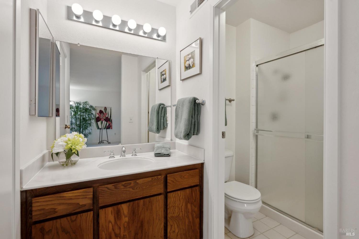 Detail Gallery Image 33 of 51 For 73 Flicker Dr, Novato,  CA 94949 - 3 Beds | 2/1 Baths