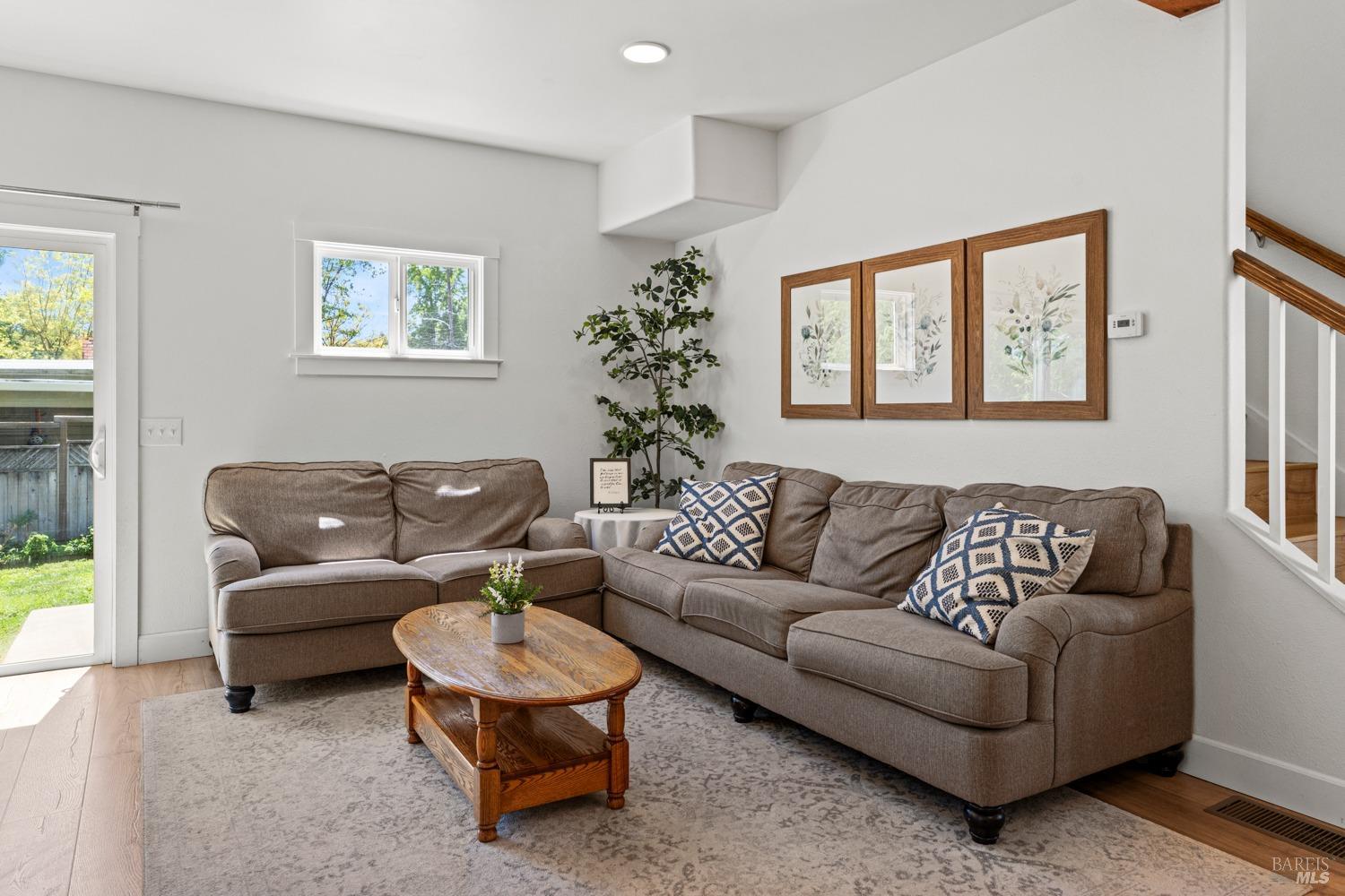 Detail Gallery Image 9 of 43 For 1207 W Clay St, Ukiah,  CA 95482 - 3 Beds | 2 Baths