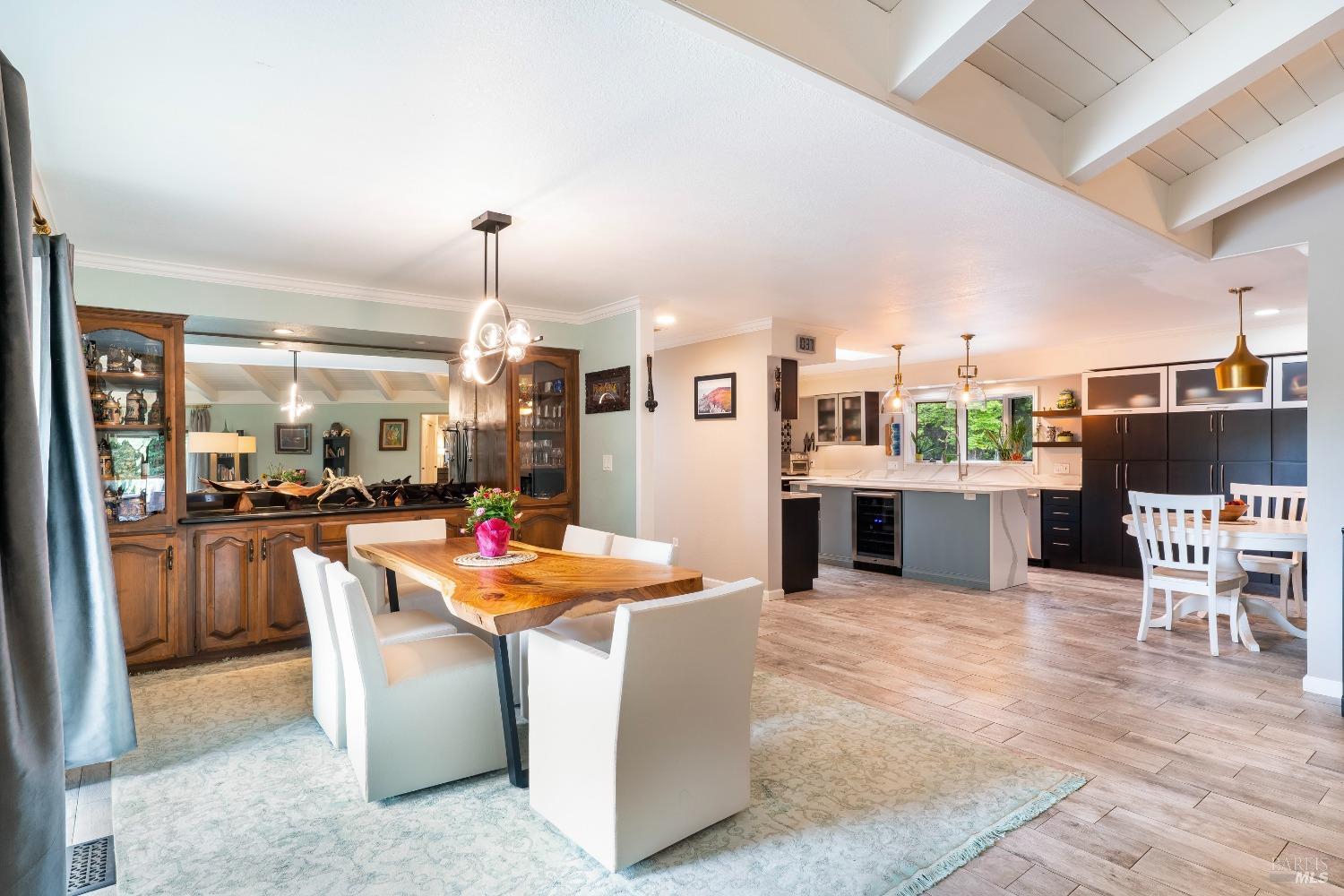Detail Gallery Image 13 of 57 For 1340 Vista Verde Rd, Ukiah,  CA 95482 - 3 Beds | 2/1 Baths