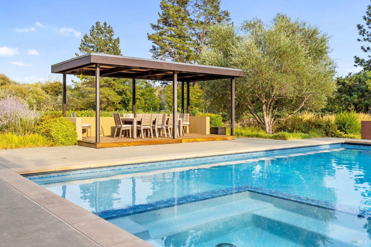 Detail Gallery Image 28 of 35 For 2252 W Dry Creek Rd, Healdsburg,  CA 95448 - 5 Beds | 5 Baths