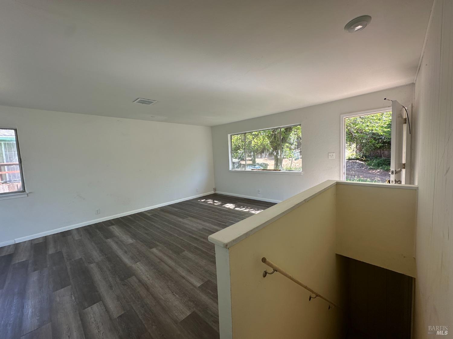 Frye Avenue, Clearlake, California image 9