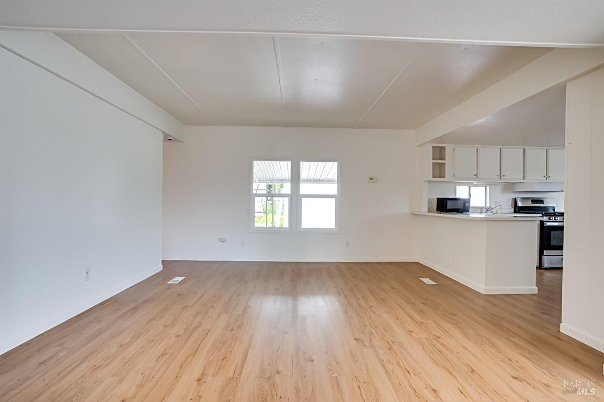 Detail Gallery Image 6 of 14 For 115 Coachman Ln 19, Santa Rosa,  CA 95404 - 2 Beds | 1 Baths