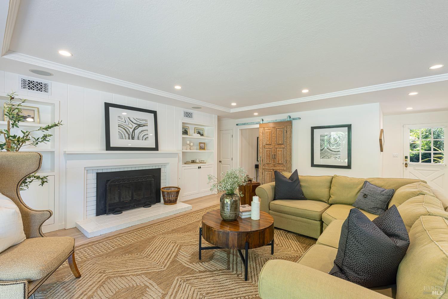 Detail Gallery Image 16 of 78 For 3180 Vichy Ave, Napa,  CA 94558 - 3 Beds | 3 Baths