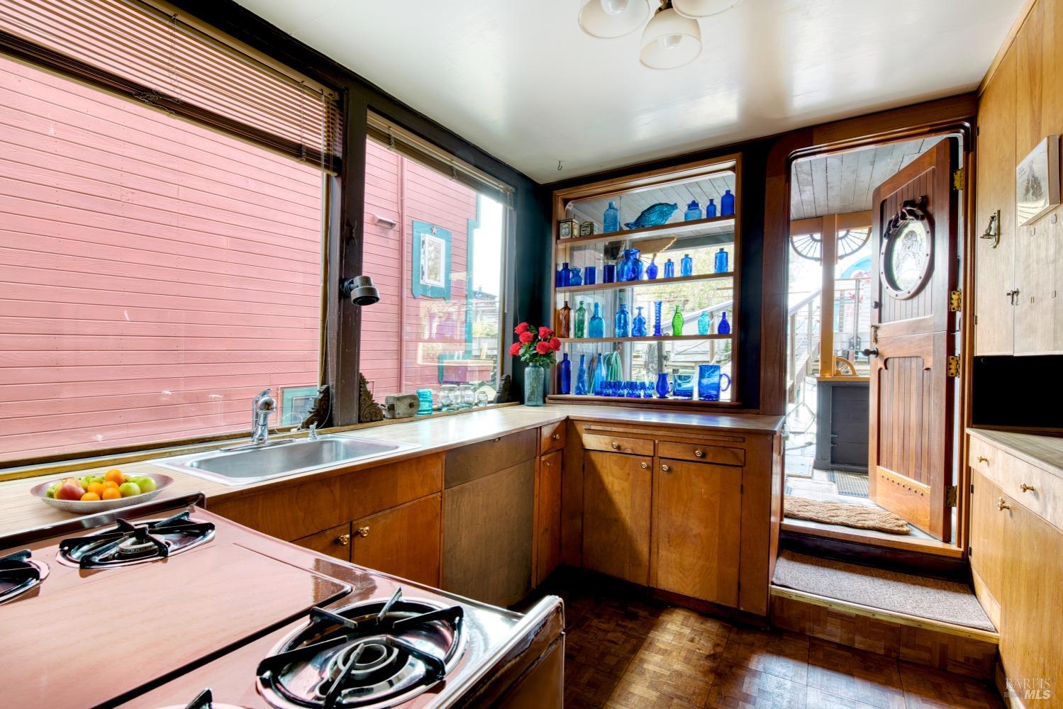 Detail Gallery Image 21 of 30 For 6 Yellow Ferry Dock Unkn, Sausalito,  CA 94965 - 2 Beds | 2 Baths