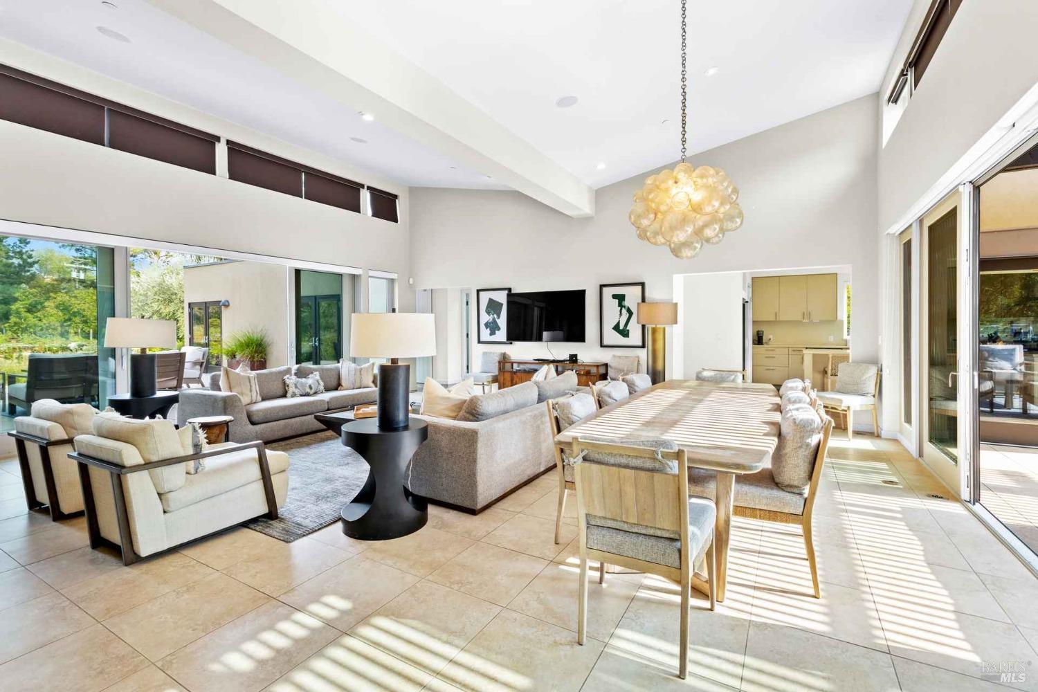 Detail Gallery Image 7 of 35 For 2252 W Dry Creek Rd, Healdsburg,  CA 95448 - 5 Beds | 5 Baths