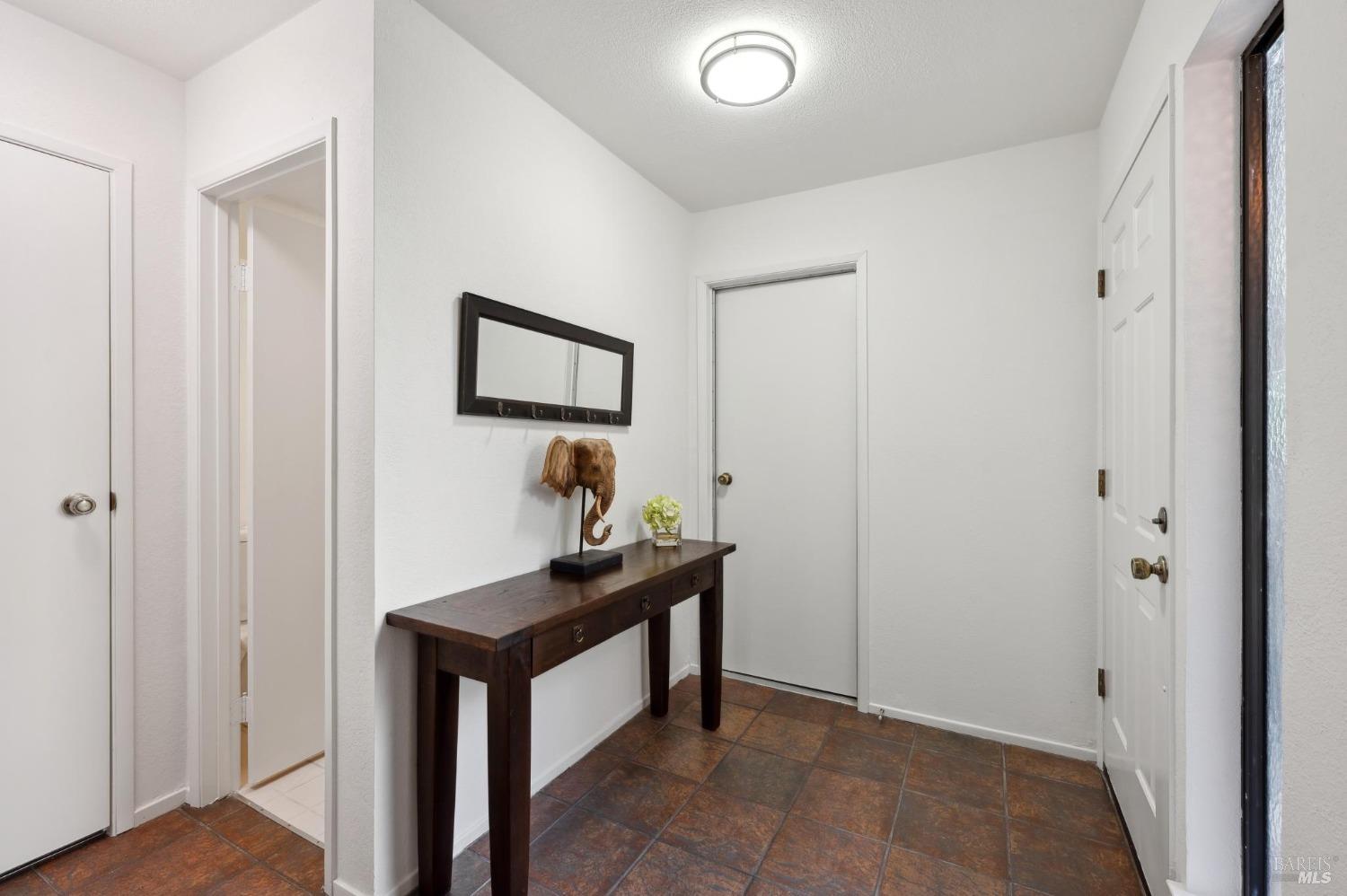 Detail Gallery Image 7 of 51 For 73 Flicker Dr, Novato,  CA 94949 - 3 Beds | 2/1 Baths