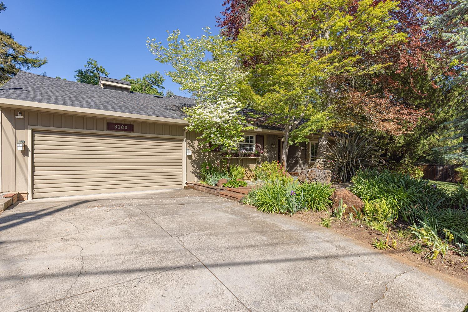 Detail Gallery Image 68 of 78 For 3180 Vichy Ave, Napa,  CA 94558 - 3 Beds | 3 Baths