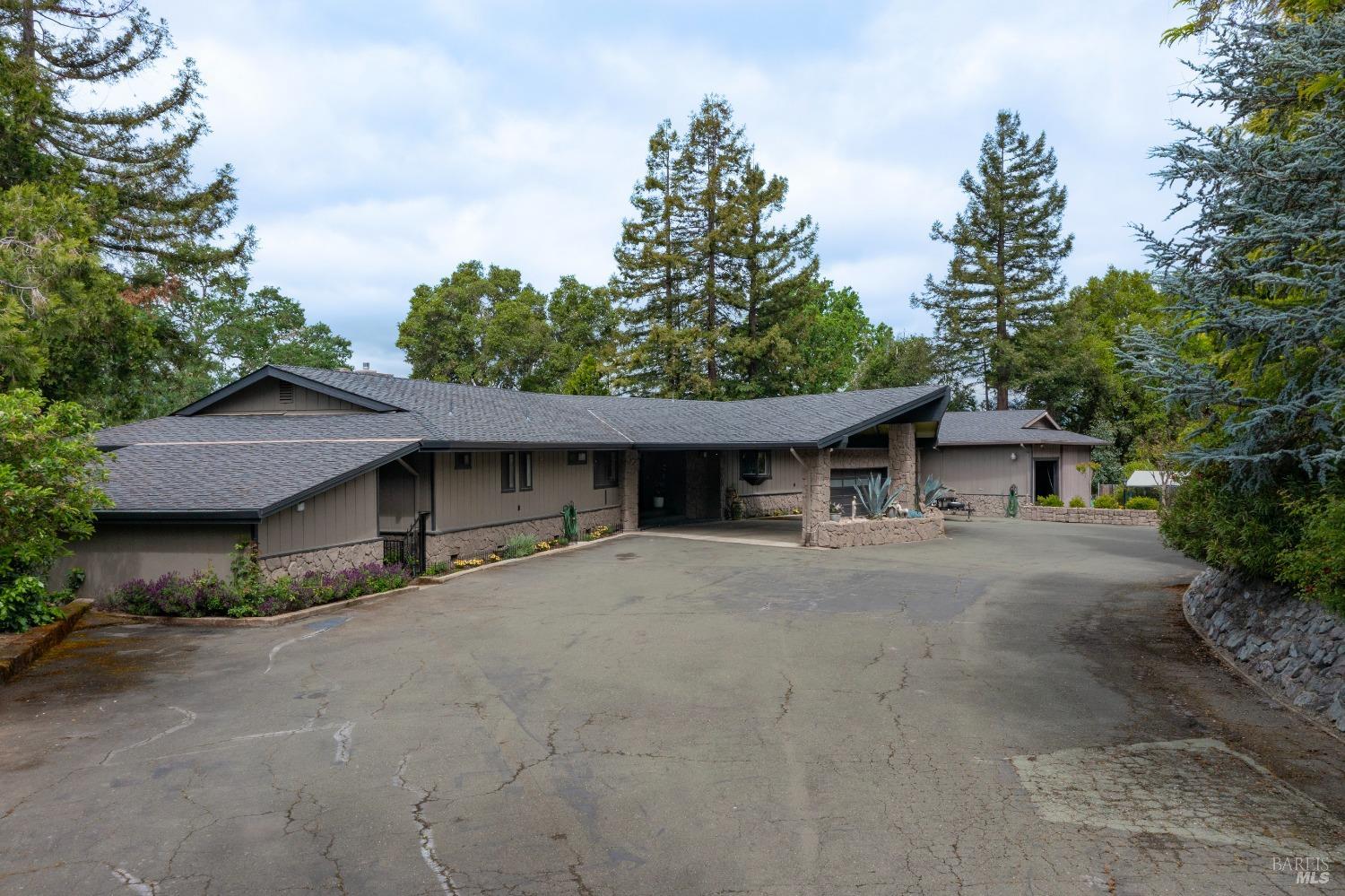 Detail Gallery Image 51 of 57 For 1340 Vista Verde Rd, Ukiah,  CA 95482 - 3 Beds | 2/1 Baths