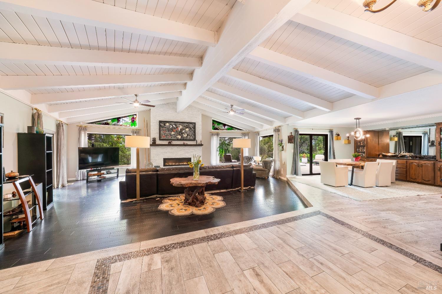 Detail Gallery Image 7 of 57 For 1340 Vista Verde Rd, Ukiah,  CA 95482 - 3 Beds | 2/1 Baths