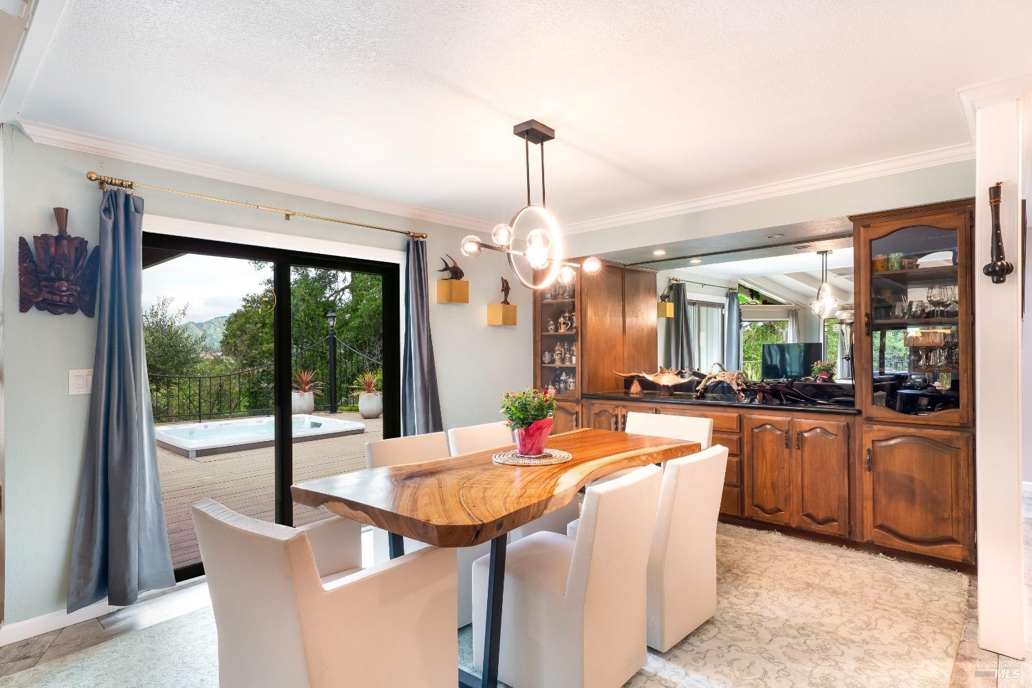 Detail Gallery Image 14 of 57 For 1340 Vista Verde Rd, Ukiah,  CA 95482 - 3 Beds | 2/1 Baths