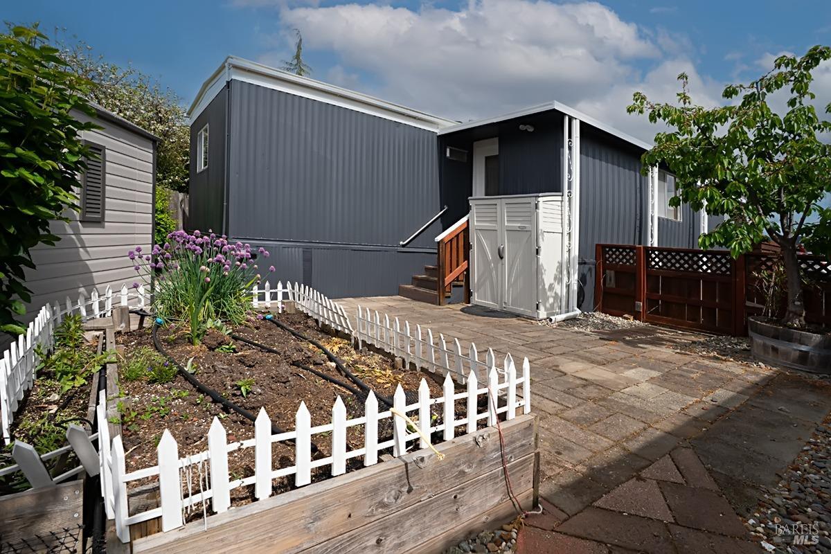 Detail Gallery Image 11 of 32 For 127 Coachman Ln 13, Santa Rosa,  CA 95404 - 2 Beds | 2 Baths