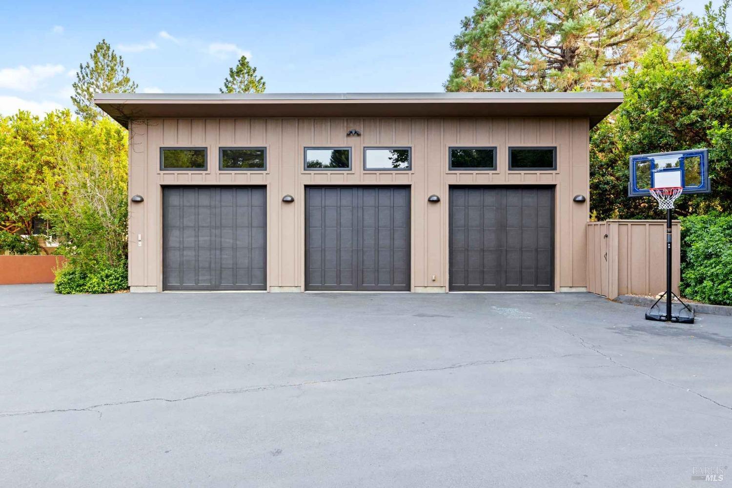 Detail Gallery Image 32 of 35 For 2252 W Dry Creek Rd, Healdsburg,  CA 95448 - 5 Beds | 5 Baths