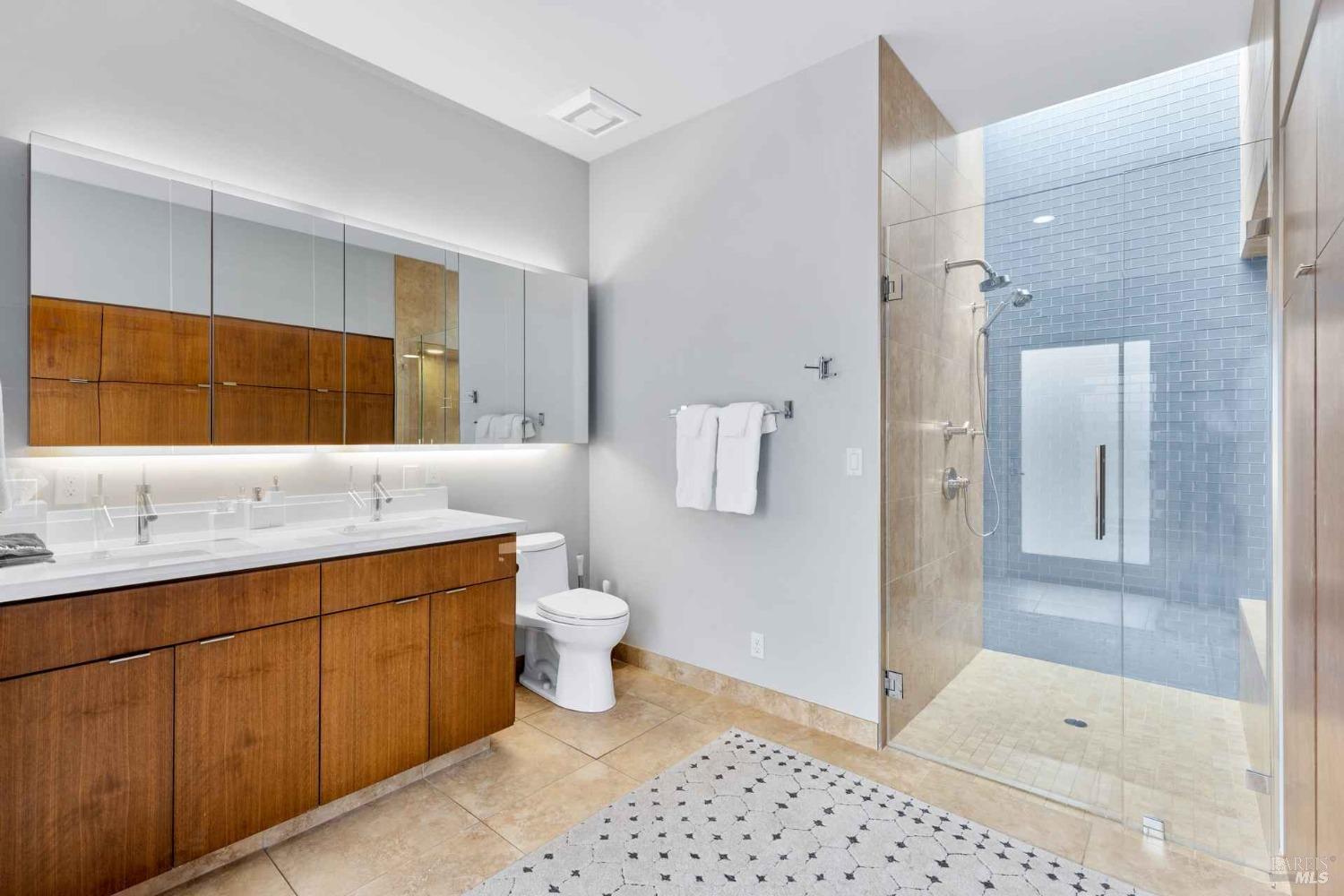 Detail Gallery Image 15 of 35 For 2252 W Dry Creek Rd, Healdsburg,  CA 95448 - 5 Beds | 5 Baths