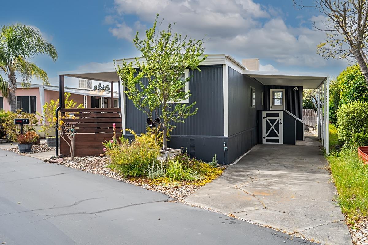 Detail Gallery Image 4 of 32 For 127 Coachman Ln 13, Santa Rosa,  CA 95404 - 2 Beds | 2 Baths