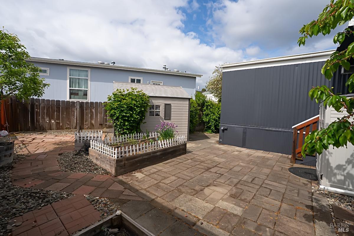 Detail Gallery Image 9 of 32 For 127 Coachman Ln 13, Santa Rosa,  CA 95404 - 2 Beds | 2 Baths