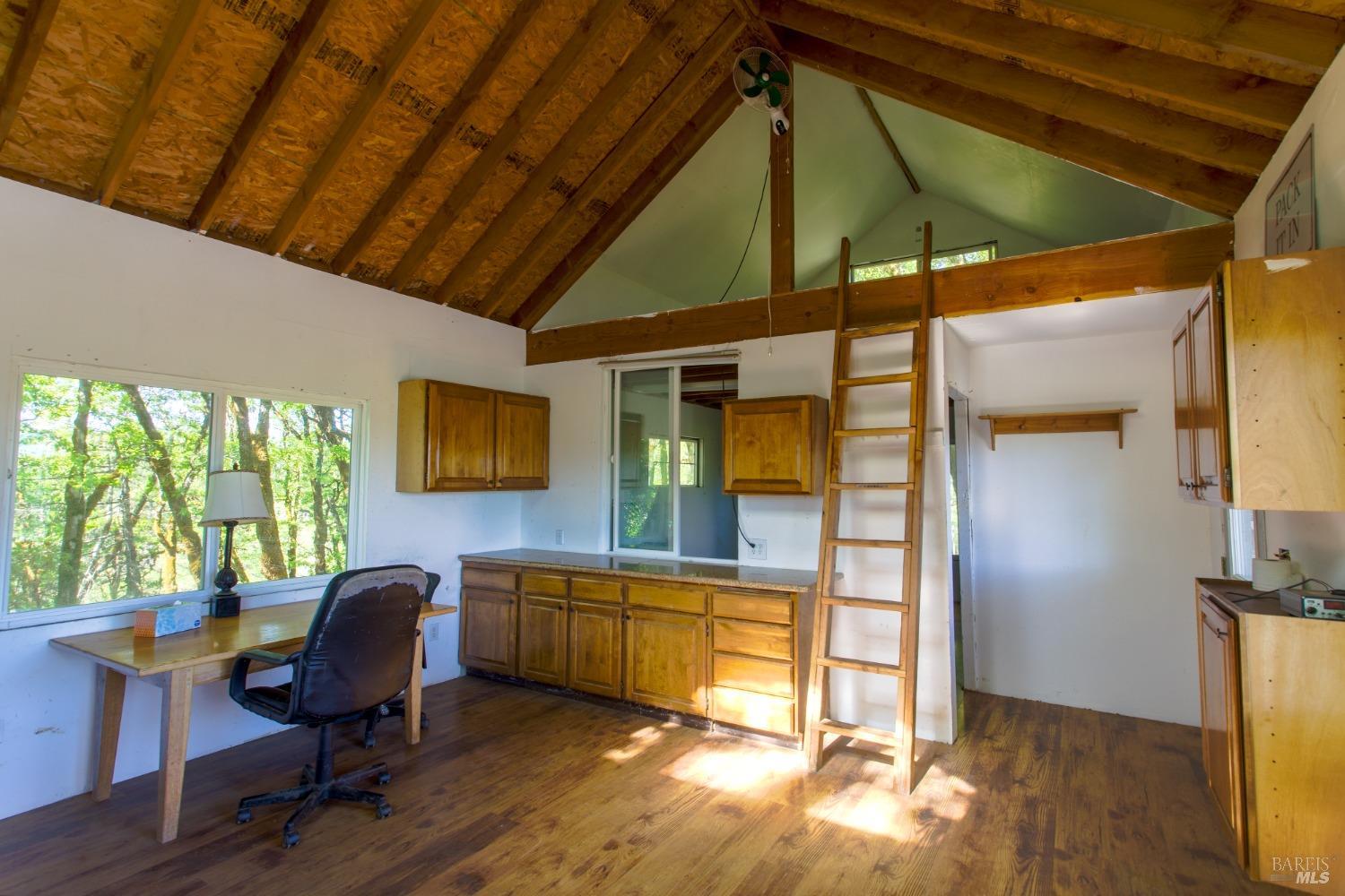 Detail Gallery Image 10 of 12 For 53310 N Highway 101 Hwy, Laytonville,  CA 95454 - – Beds | – Baths