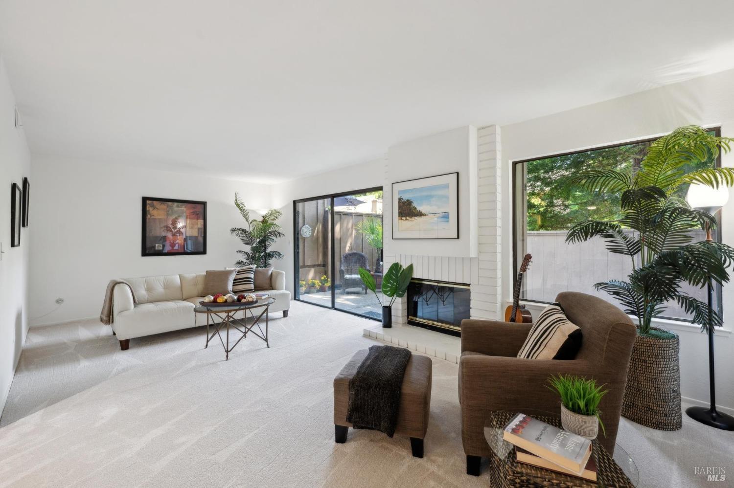 Detail Gallery Image 14 of 51 For 73 Flicker Dr, Novato,  CA 94949 - 3 Beds | 2/1 Baths