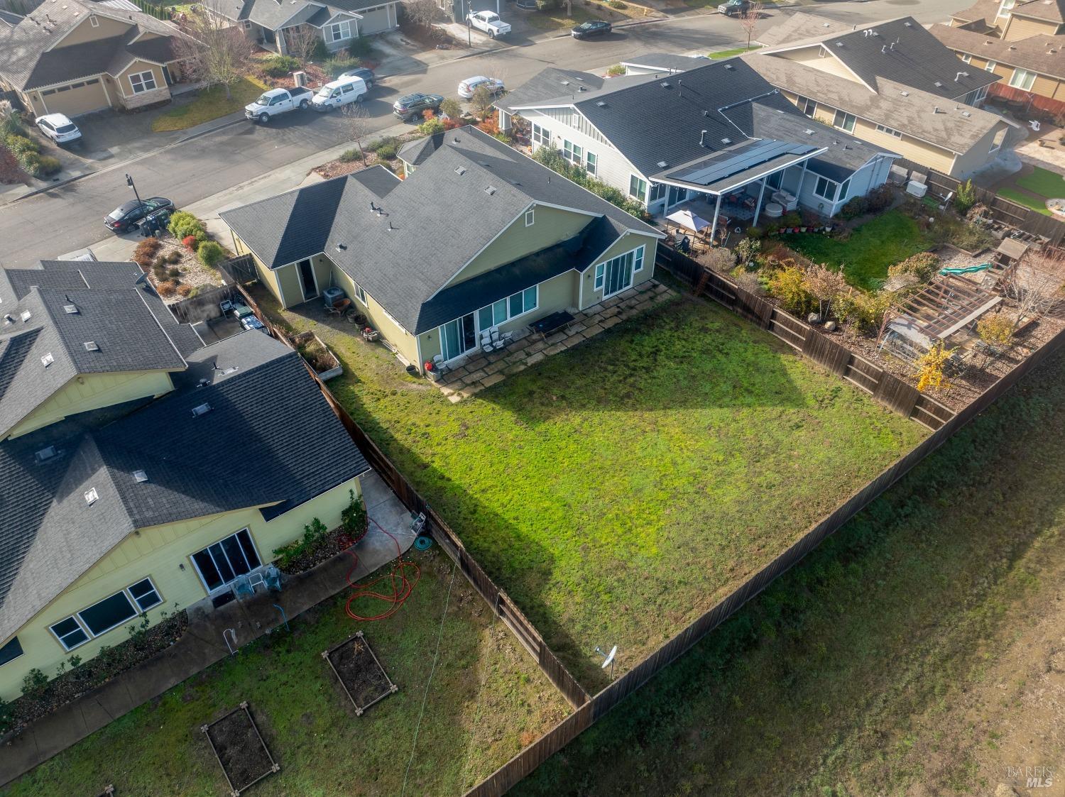 Detail Gallery Image 8 of 13 For 412 Grove St, Willits,  CA 95490 - 4 Beds | 3 Baths