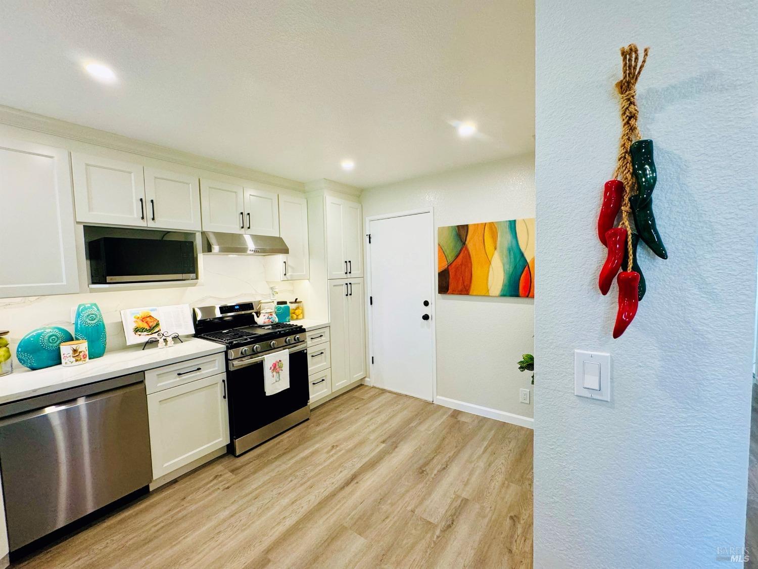 Detail Gallery Image 16 of 48 For 19 4th St, Richmond,  CA 94801 - 3 Beds | 2/1 Baths