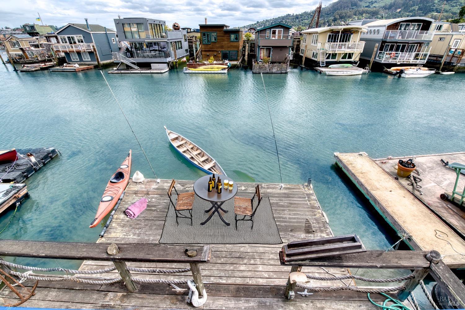 Detail Gallery Image 28 of 30 For 6 Yellow Ferry Dock Unkn, Sausalito,  CA 94965 - 2 Beds | 2 Baths