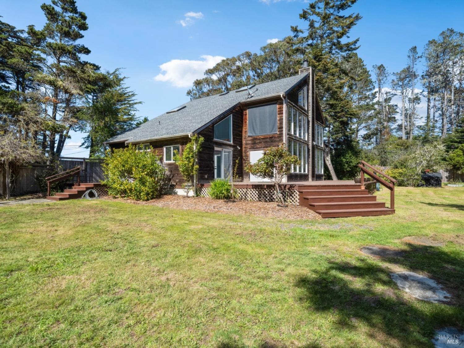 Detail Gallery Image 1 of 39 For 13350 Point Cabrillo Dr, Mendocino,  CA 95460 - 3 Beds | 2 Baths
