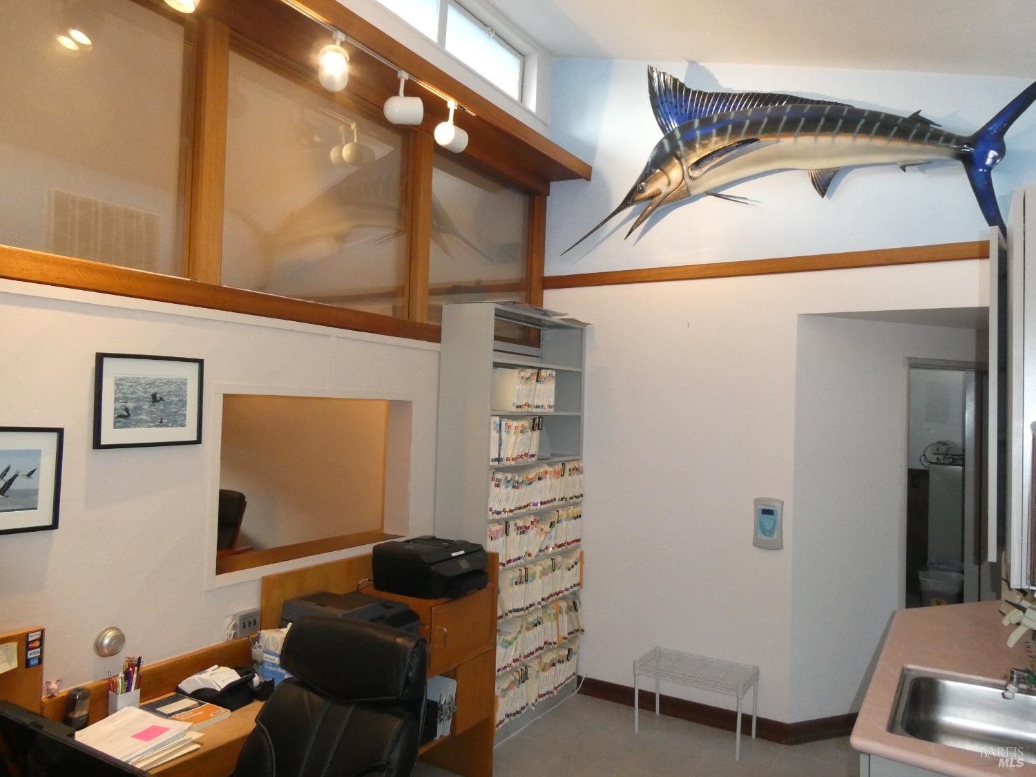 Detail Gallery Image 4 of 14 For 295 Miller Ave, Mill Valley,  CA 94941 - – Beds | – Baths
