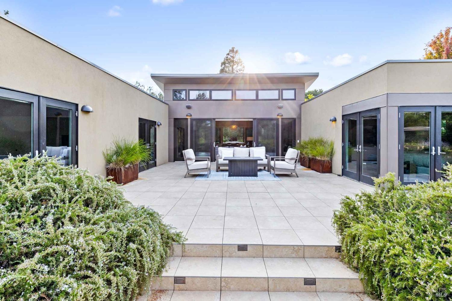 Detail Gallery Image 25 of 35 For 2252 W Dry Creek Rd, Healdsburg,  CA 95448 - 5 Beds | 5 Baths