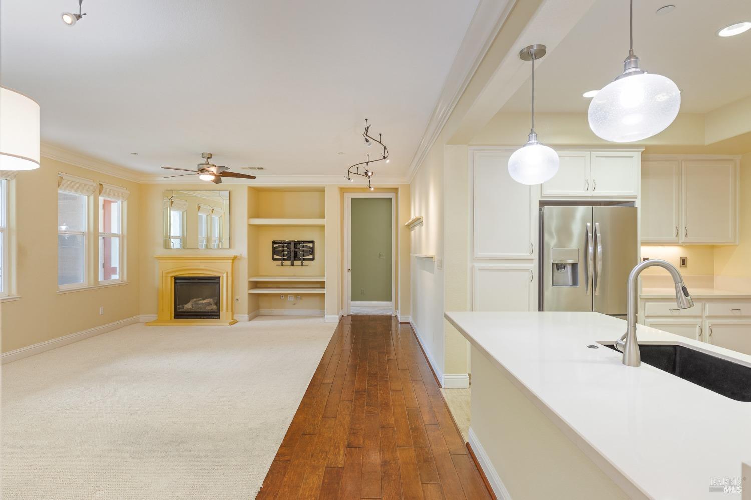 Detail Gallery Image 11 of 42 For 1105 Azuar Ave, Vallejo,  CA 94592 - 3 Beds | 2 Baths