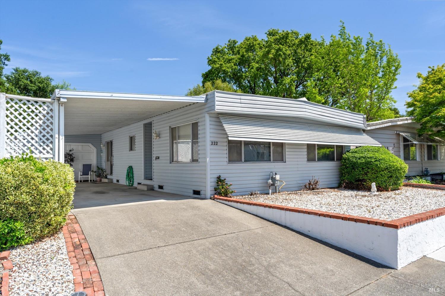 Detail Gallery Image 1 of 16 For 222 Arboleda Dr, Santa Rosa,  CA 95401 - 2 Beds | 2 Baths