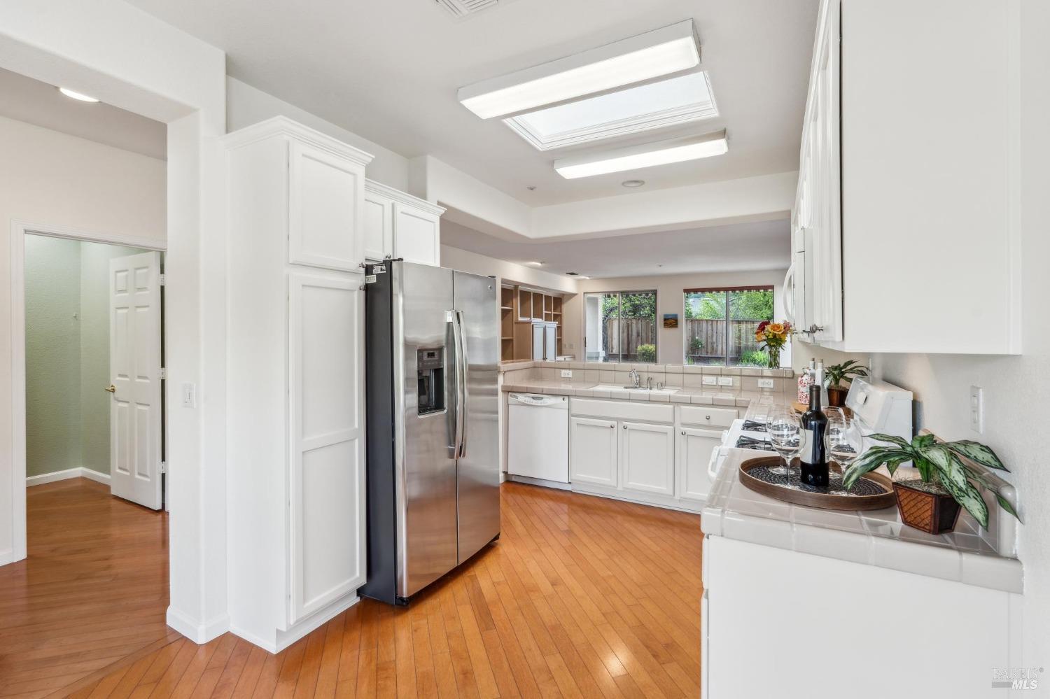 Detail Gallery Image 10 of 42 For 104 Plumeria Ct, Cloverdale,  CA 95425 - 2 Beds | 2 Baths