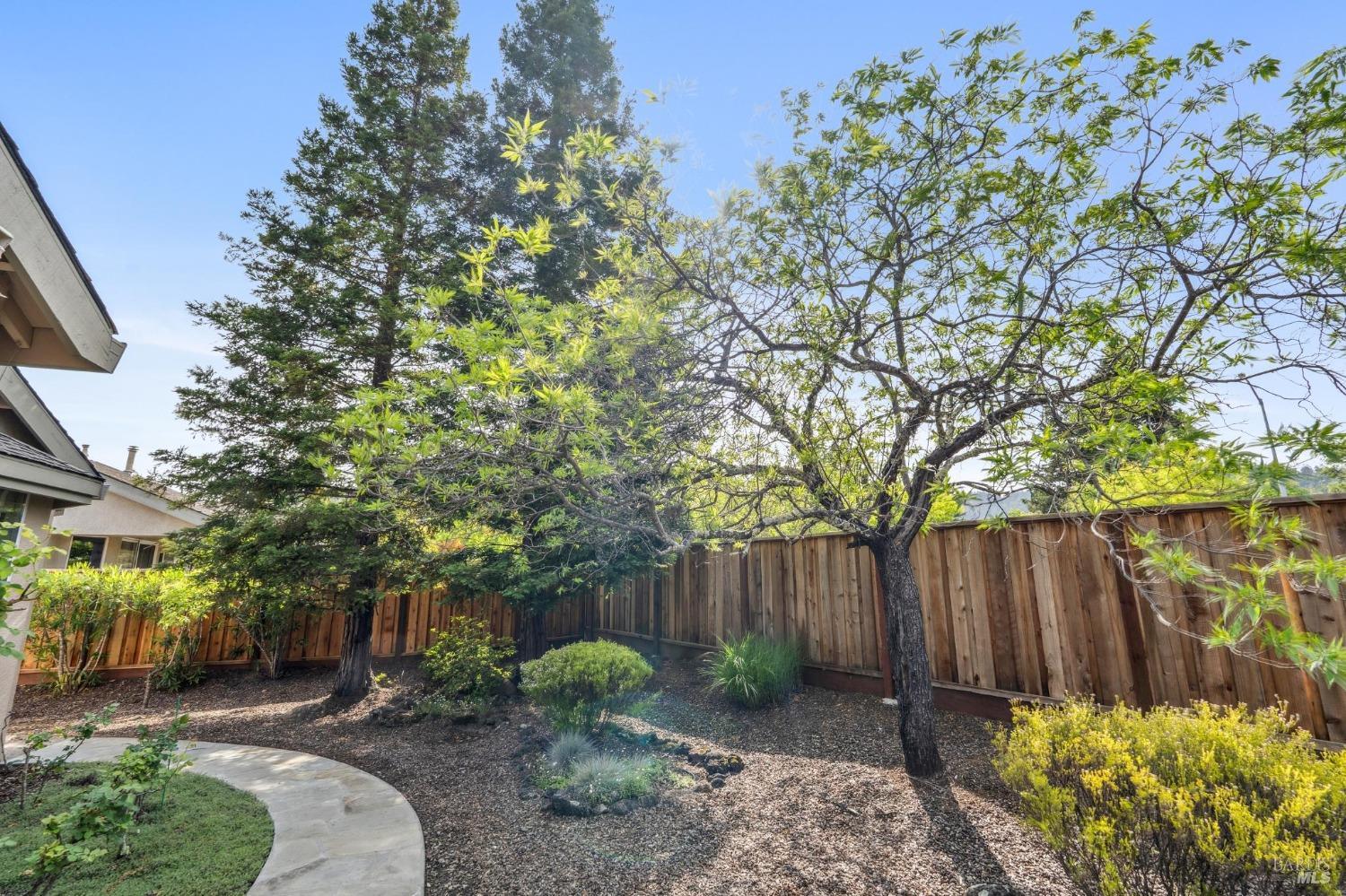 Detail Gallery Image 40 of 42 For 104 Plumeria Ct, Cloverdale,  CA 95425 - 2 Beds | 2 Baths