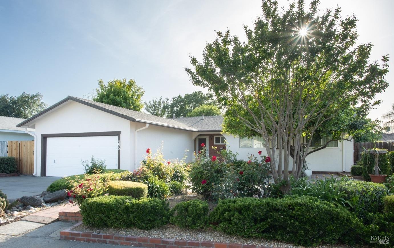 Detail Gallery Image 2 of 35 For 455 Priddy Dr, Dixon,  CA 95620 - 4 Beds | 2 Baths