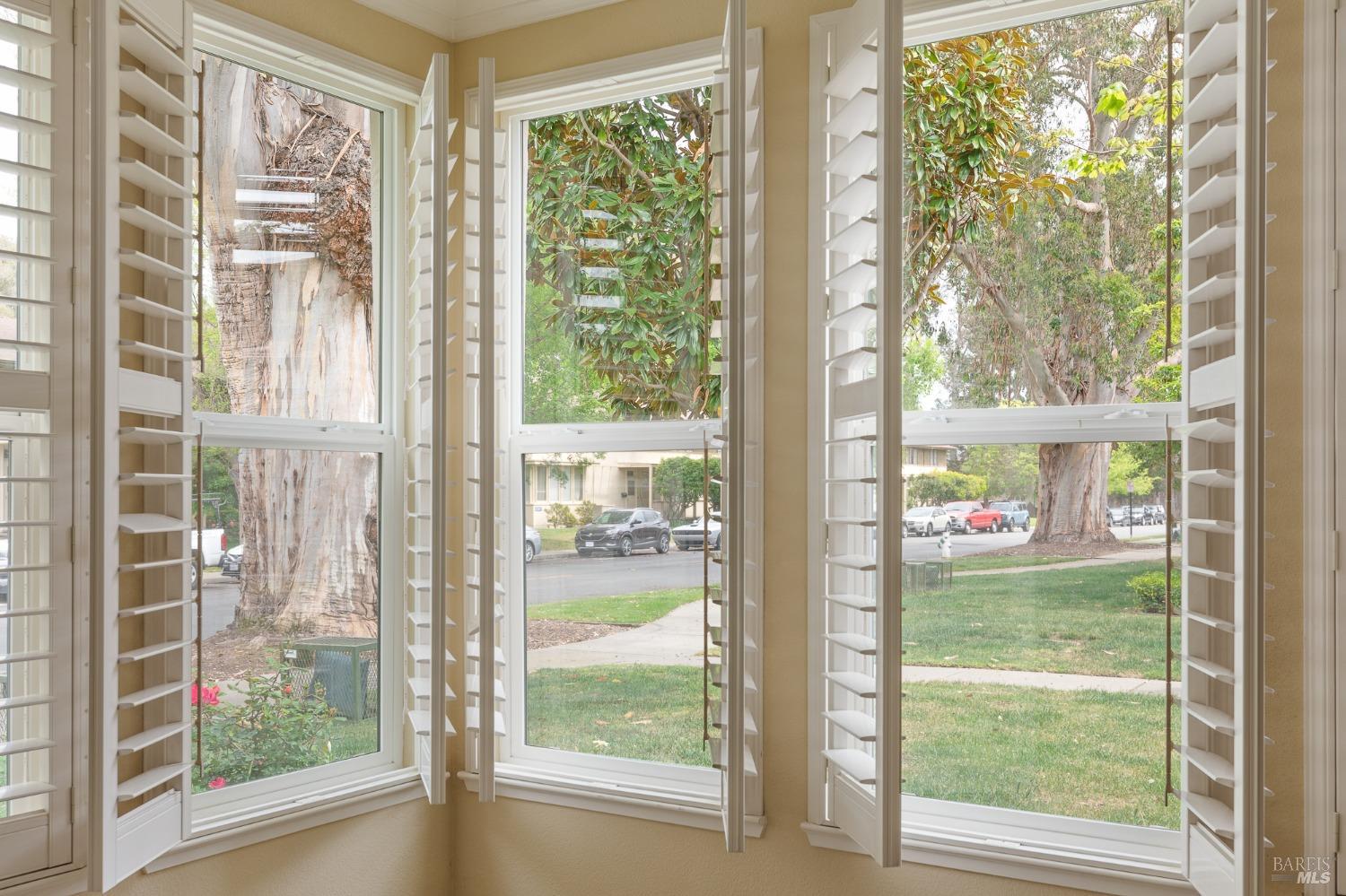 Detail Gallery Image 31 of 42 For 1105 Azuar Ave, Vallejo,  CA 94592 - 3 Beds | 2 Baths