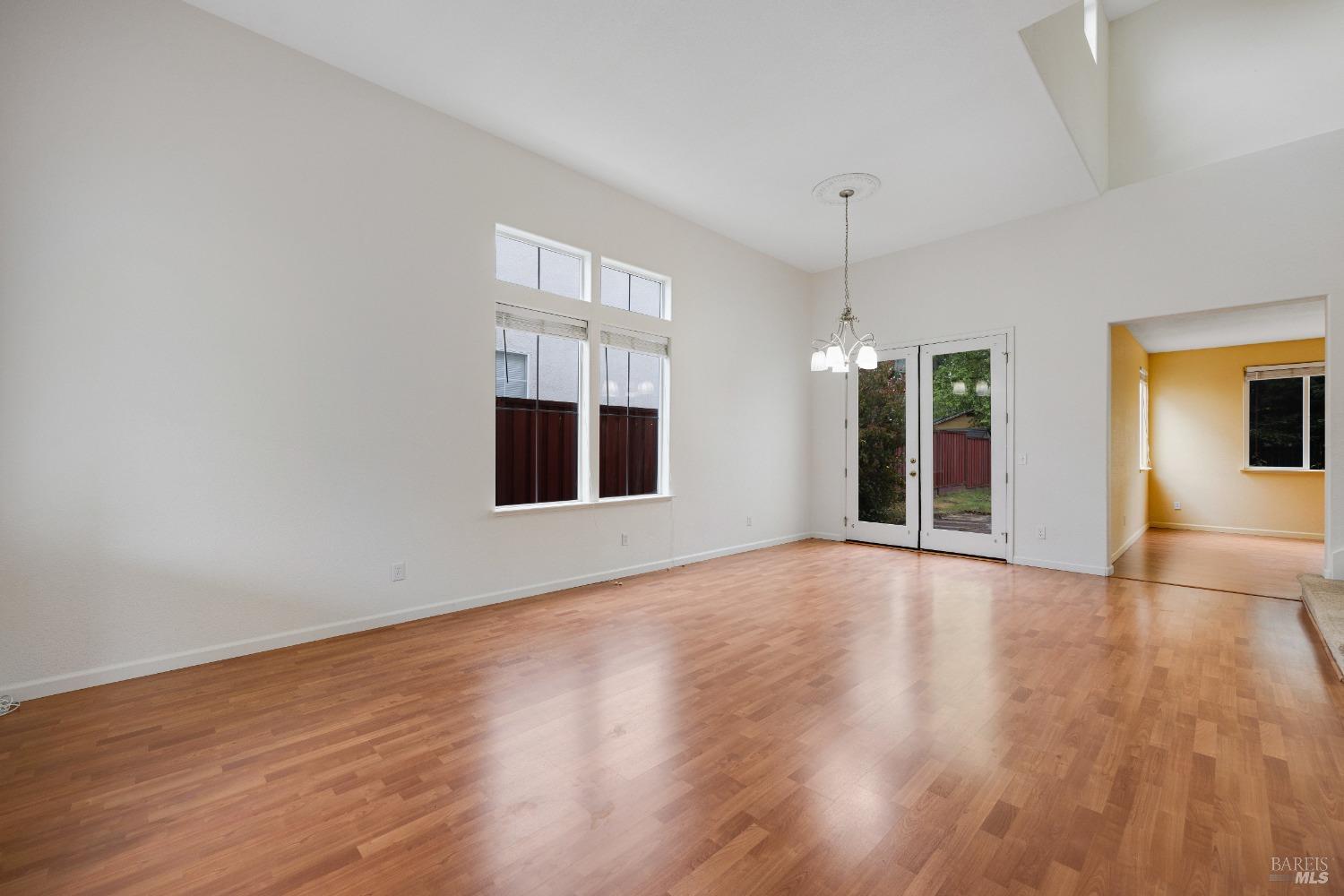 Detail Gallery Image 13 of 72 For 2916 Park Meadow Dr, Santa Rosa,  CA 95407 - 3 Beds | 2/1 Baths