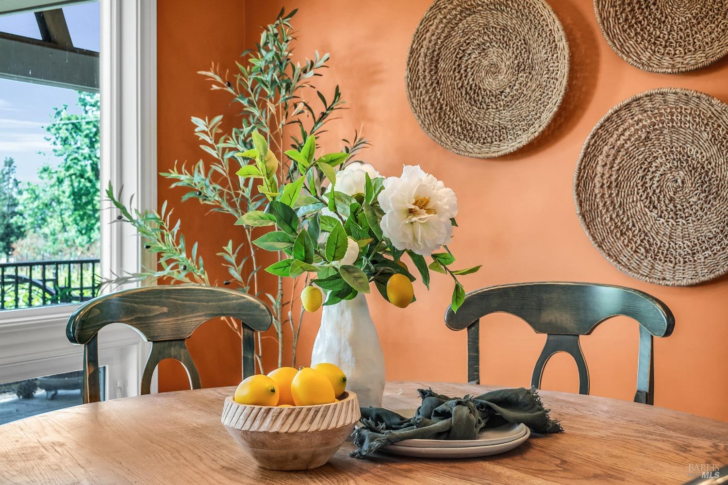 Detail Gallery Image 16 of 79 For 3950 Black Oak Dr, Santa Rosa,  CA 95401 - 4 Beds | 4/1 Baths