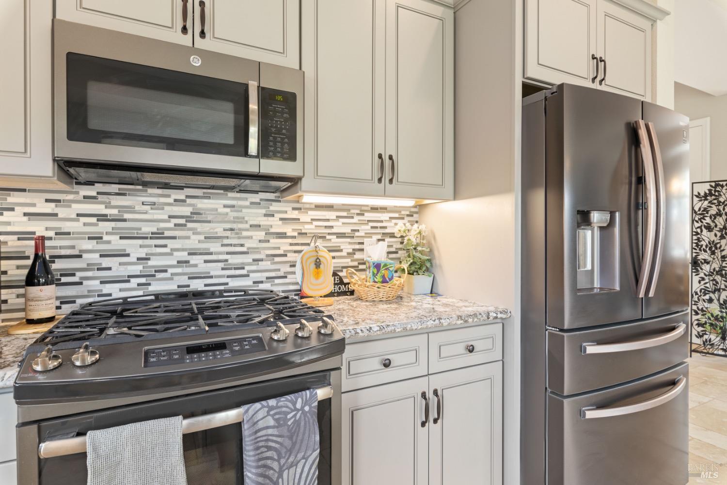 Detail Gallery Image 16 of 67 For 295 Katie Ct, Lakeport,  CA 95453 - 4 Beds | 3 Baths