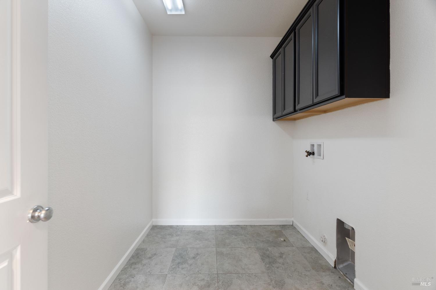 Detail Gallery Image 20 of 51 For 2326 Ray Venning Ct, Fairfield,  CA 94533 - 4 Beds | 3/1 Baths
