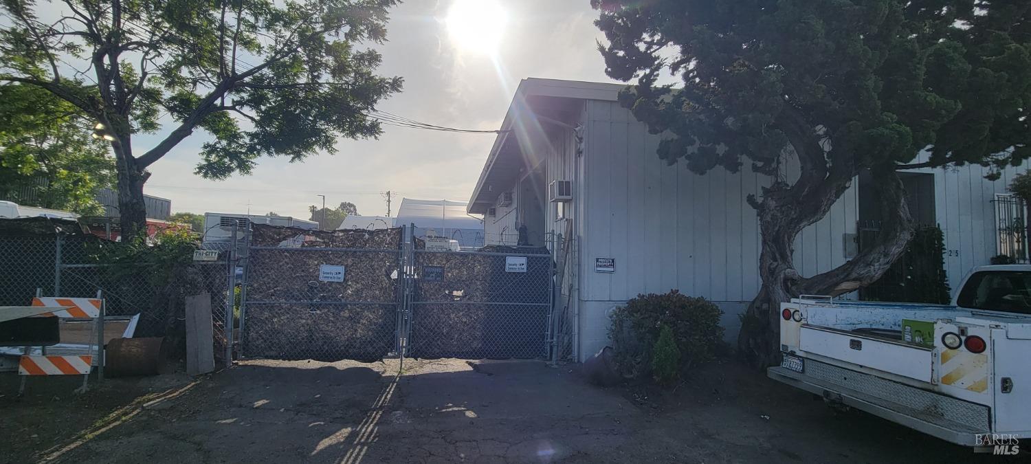 Detail Gallery Image 2 of 5 For 215 Commercial St, Vallejo,  CA 94589 - – Beds | – Baths