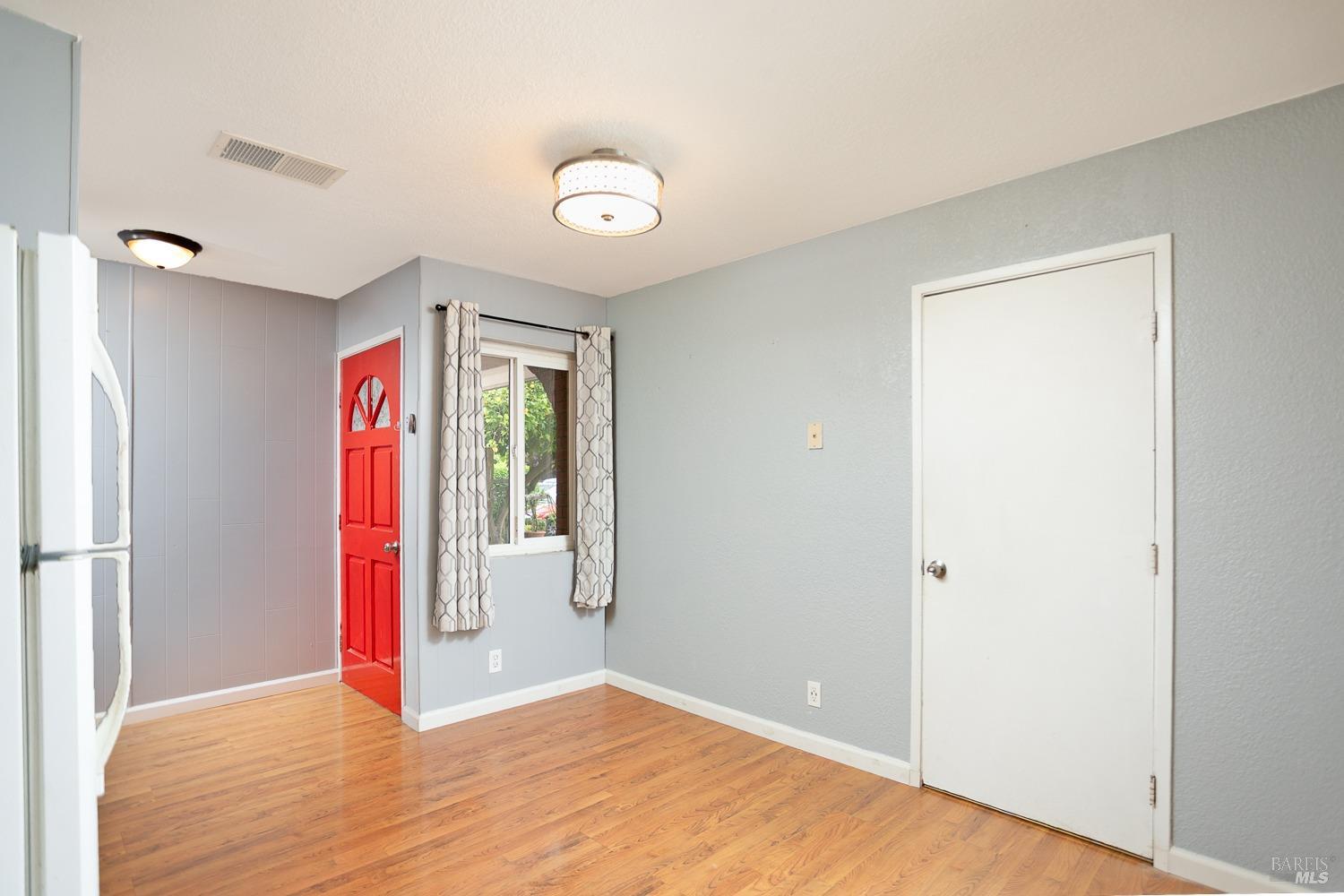 Detail Gallery Image 8 of 35 For 455 Priddy Dr, Dixon,  CA 95620 - 4 Beds | 2 Baths