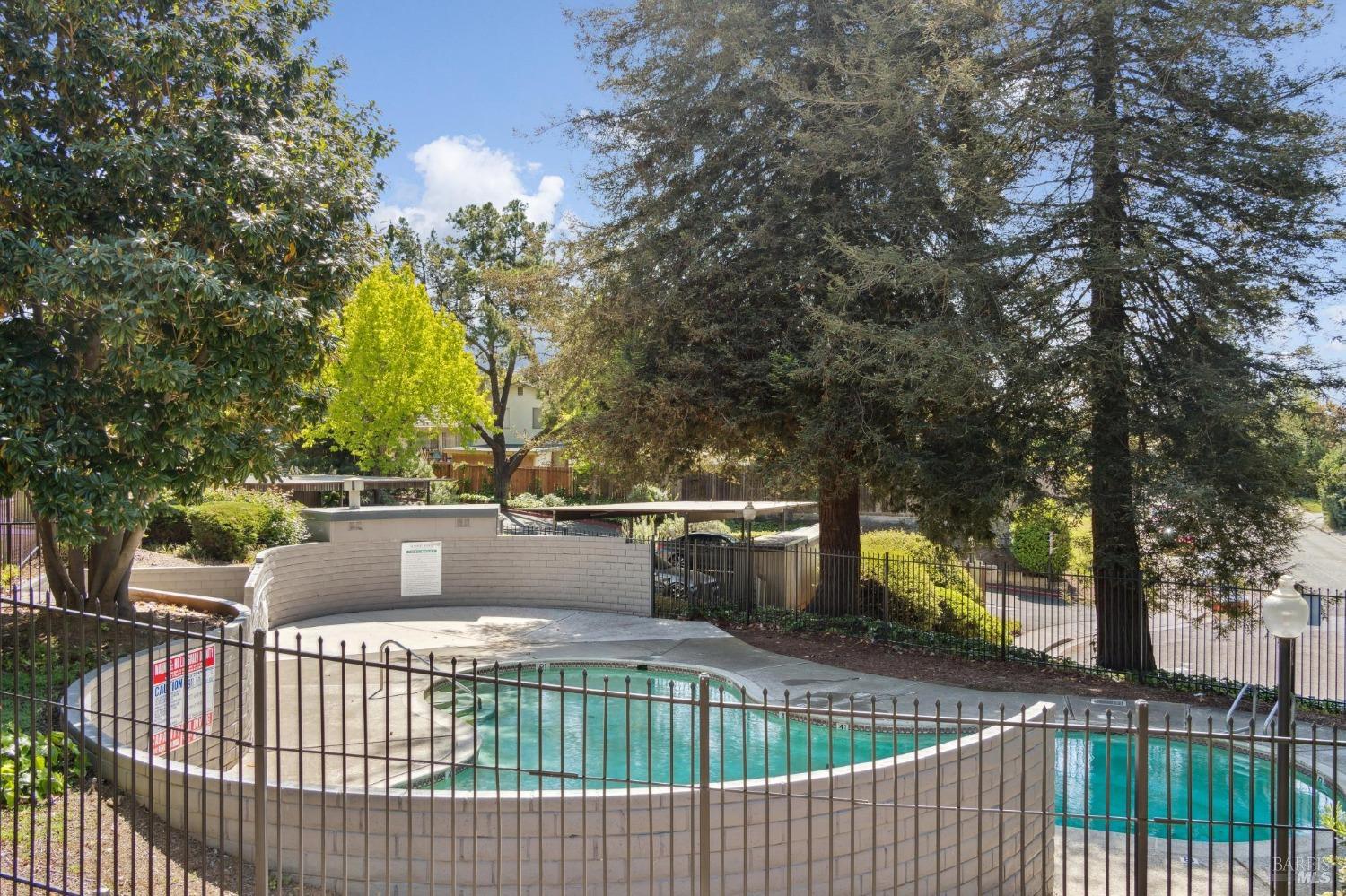 Detail Gallery Image 17 of 17 For 355 Parkview Ter #A6,  Vallejo,  CA 94589 - 3 Beds | 2 Baths