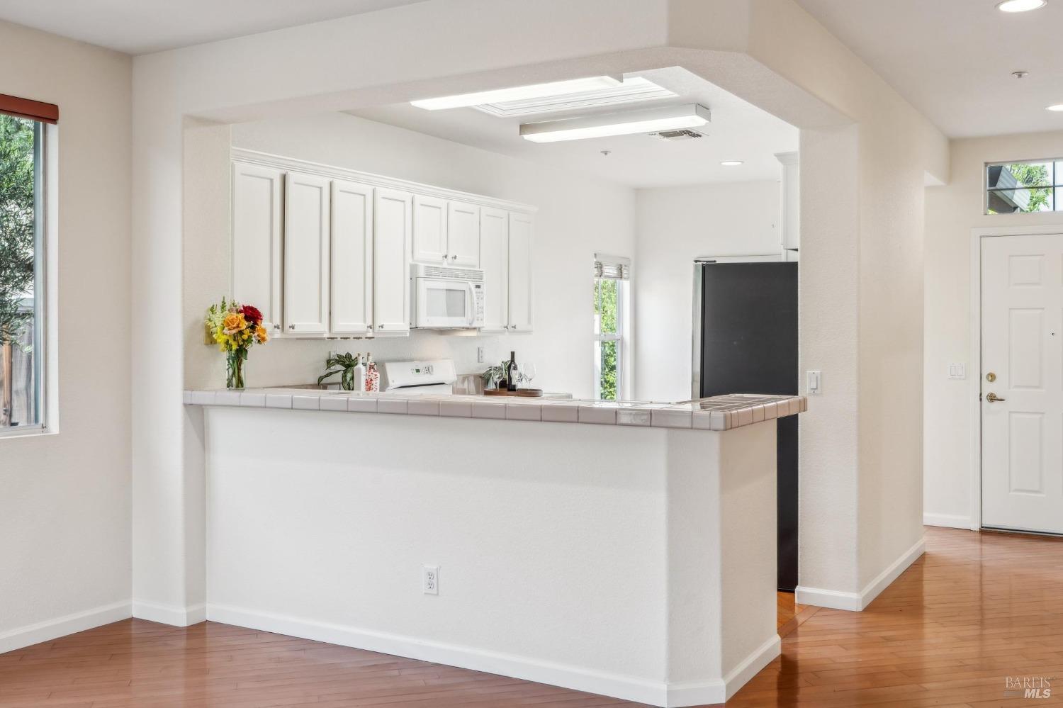 Detail Gallery Image 6 of 42 For 104 Plumeria Ct, Cloverdale,  CA 95425 - 2 Beds | 2 Baths