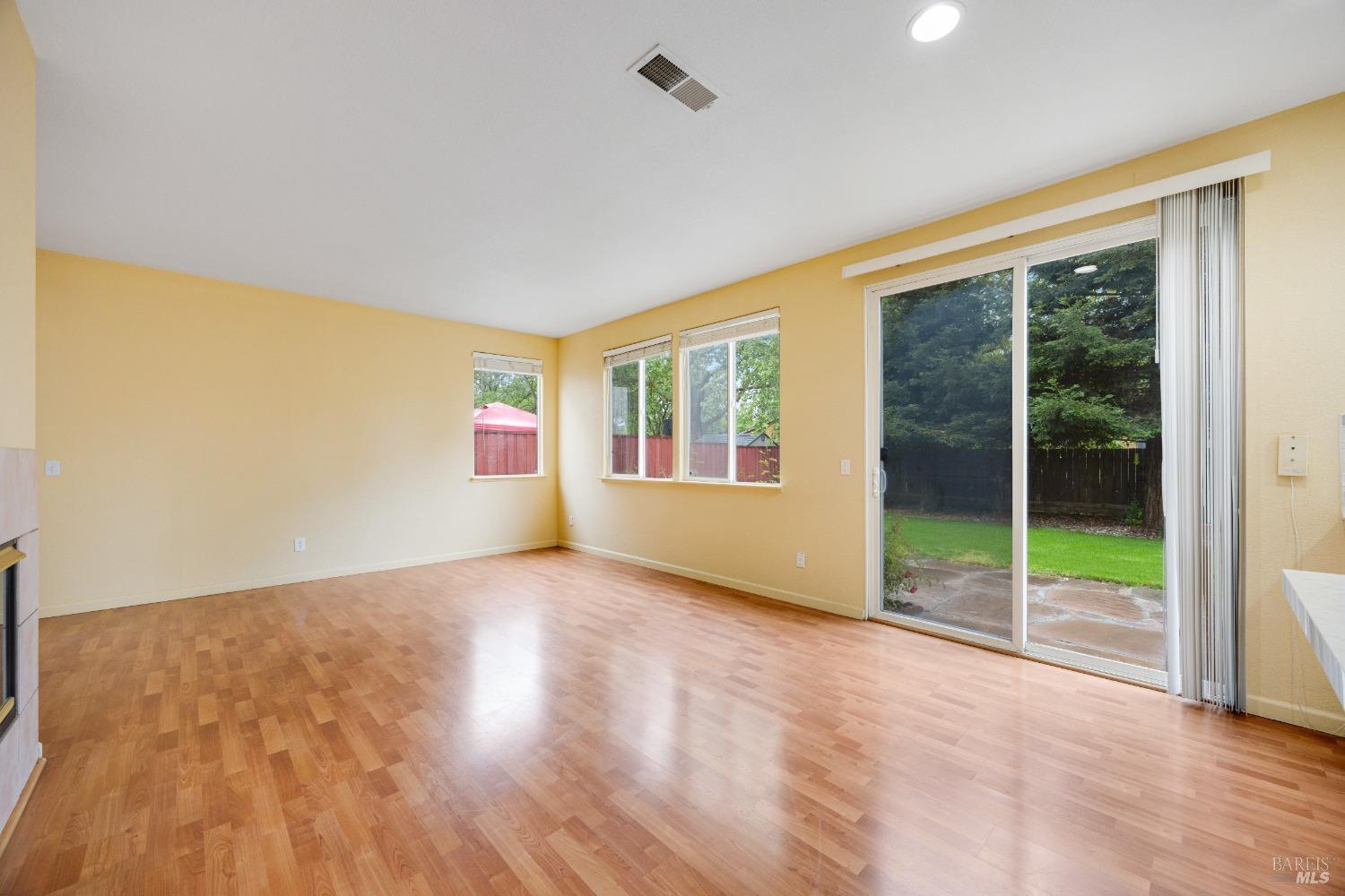 Detail Gallery Image 18 of 72 For 2916 Park Meadow Dr, Santa Rosa,  CA 95407 - 3 Beds | 2/1 Baths