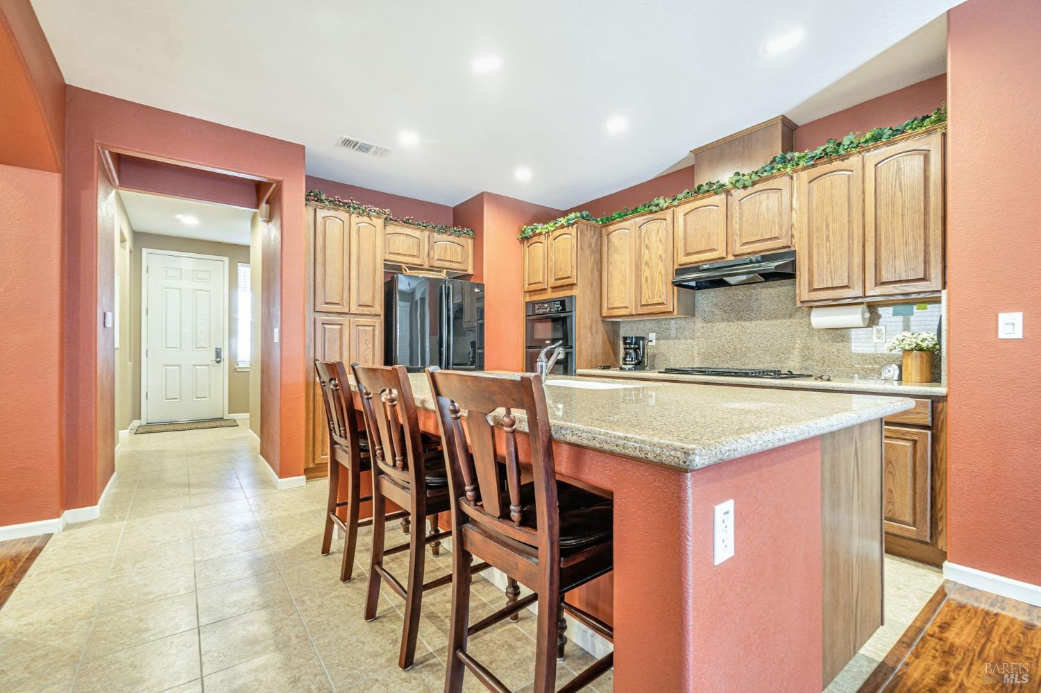 Red Sunset Court, Vacaville, California image 5